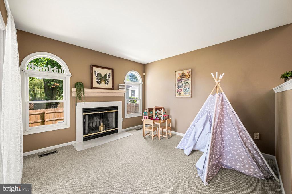 95 GREENVIEW DRIVE