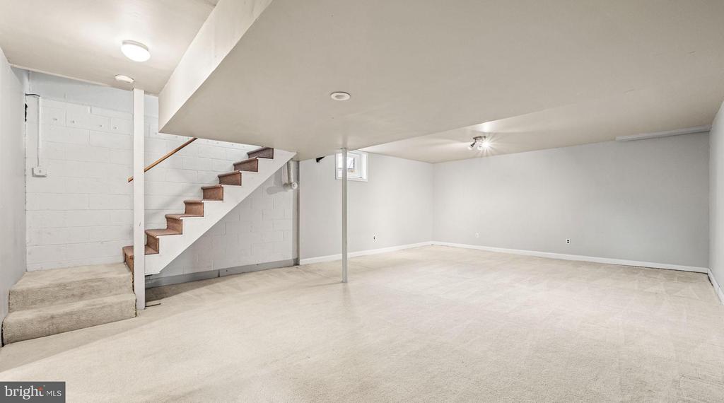 95 GREENVIEW DRIVE