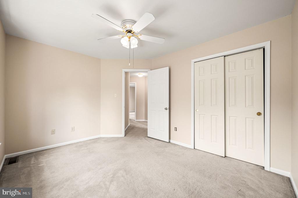 95 GREENVIEW DRIVE