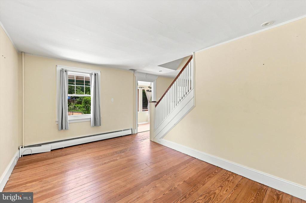 943 FAIRVIEW AVENUE