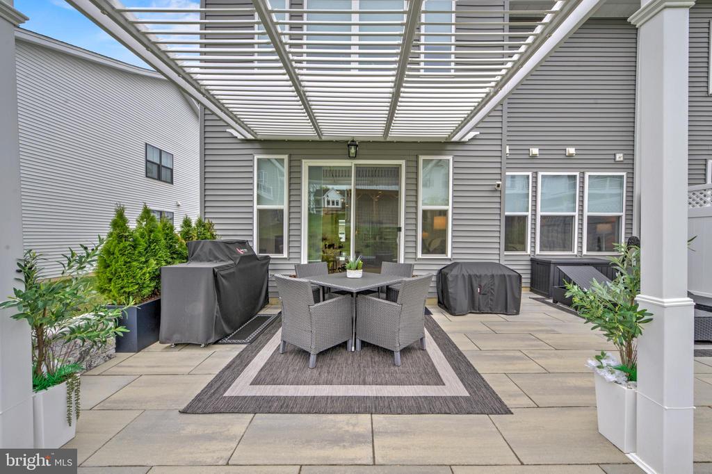 587 TRIFECTA ROAD
