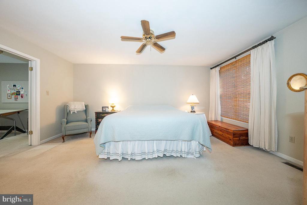 32 HERON HILL DRIVE