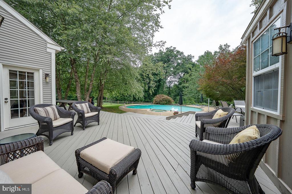 32 HERON HILL DRIVE
