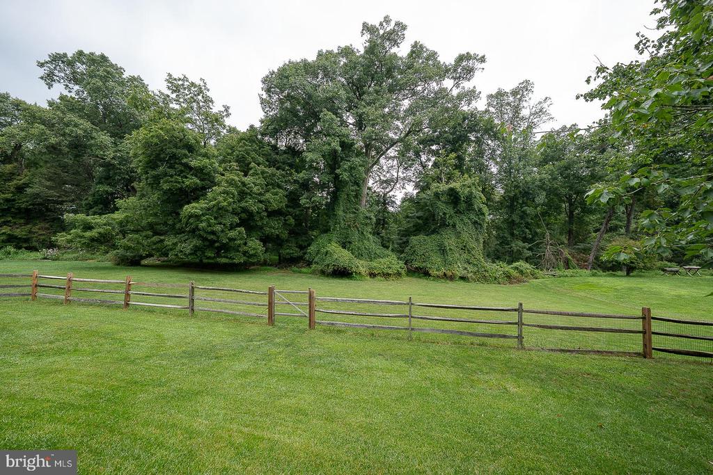 32 HERON HILL DRIVE