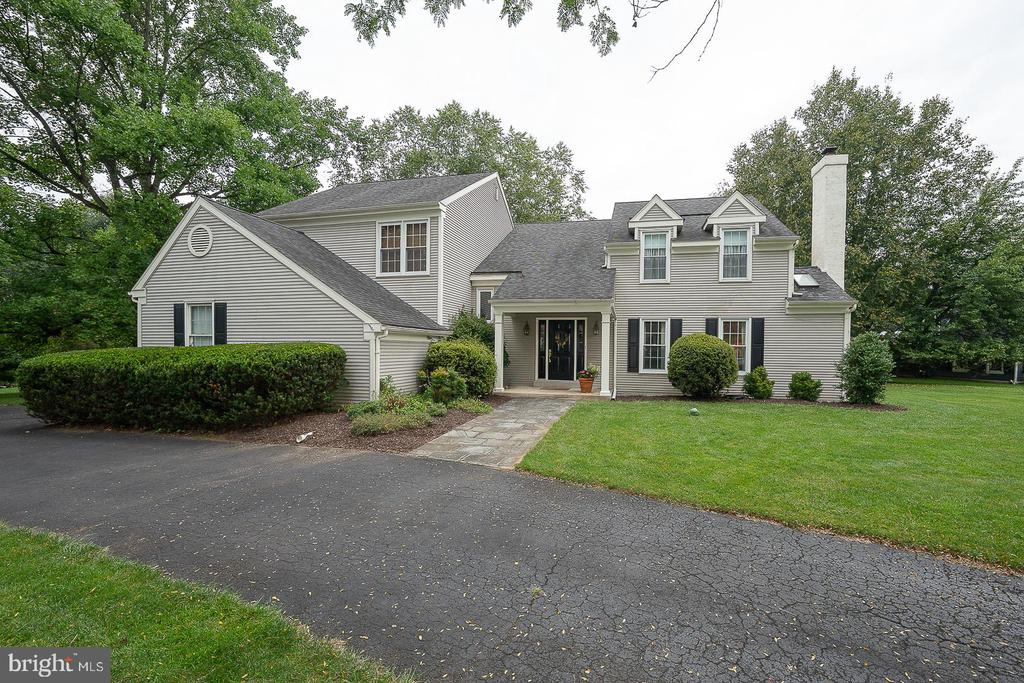 32 HERON HILL DRIVE