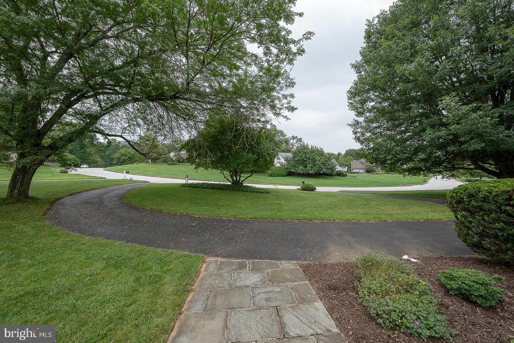 32 HERON HILL DRIVE
