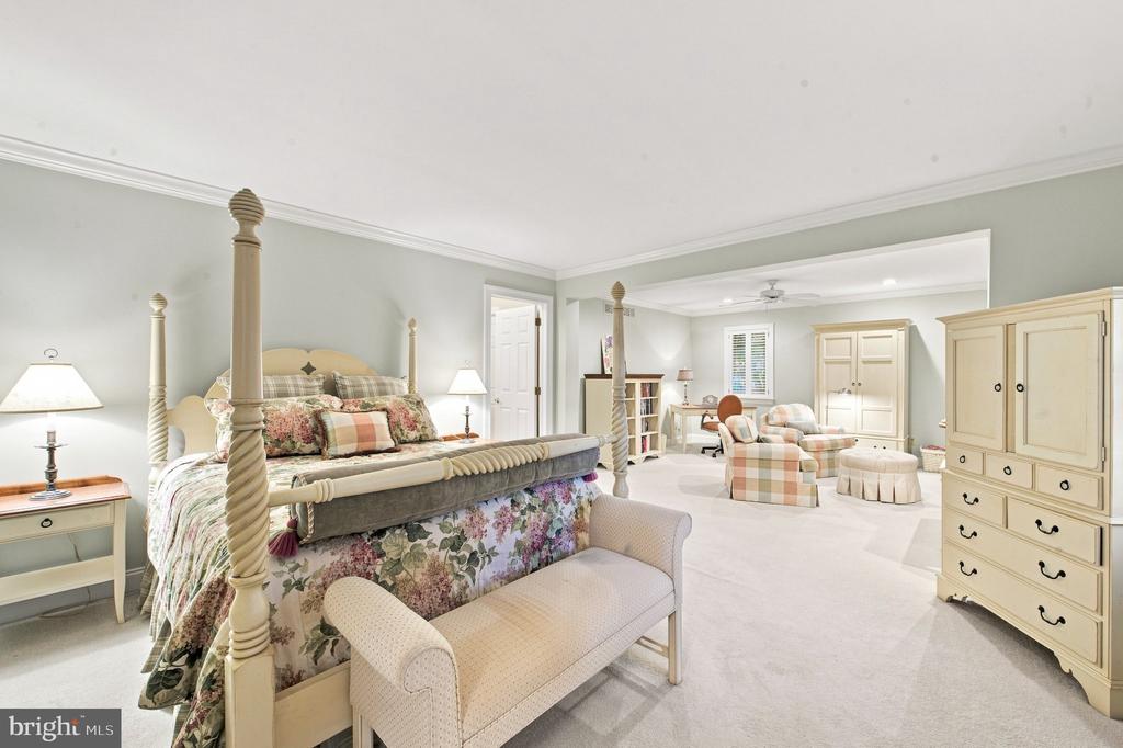 501 MAHONEY DRIVE