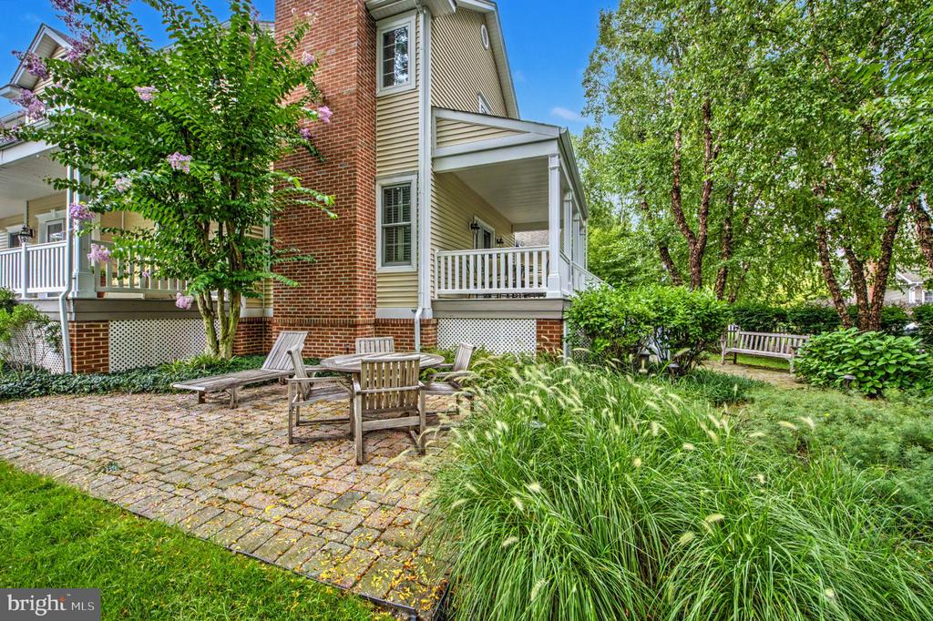 501 MAHONEY DRIVE