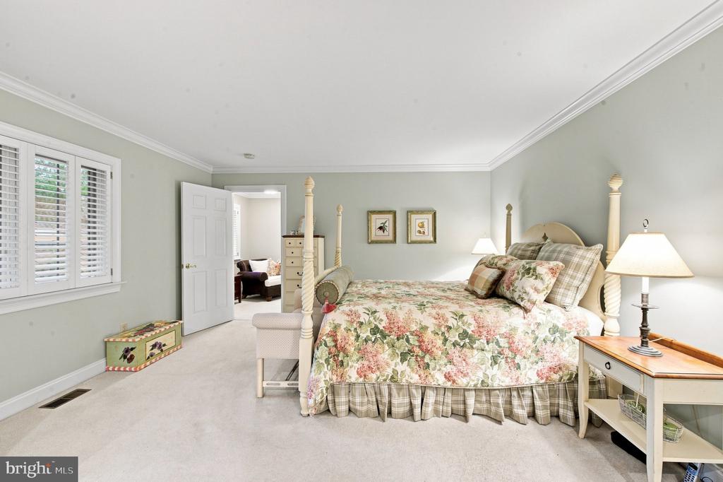 501 MAHONEY DRIVE