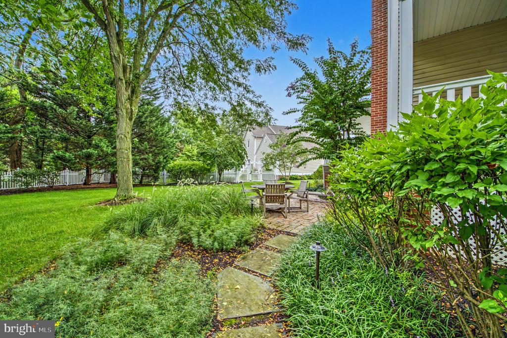 501 MAHONEY DRIVE
