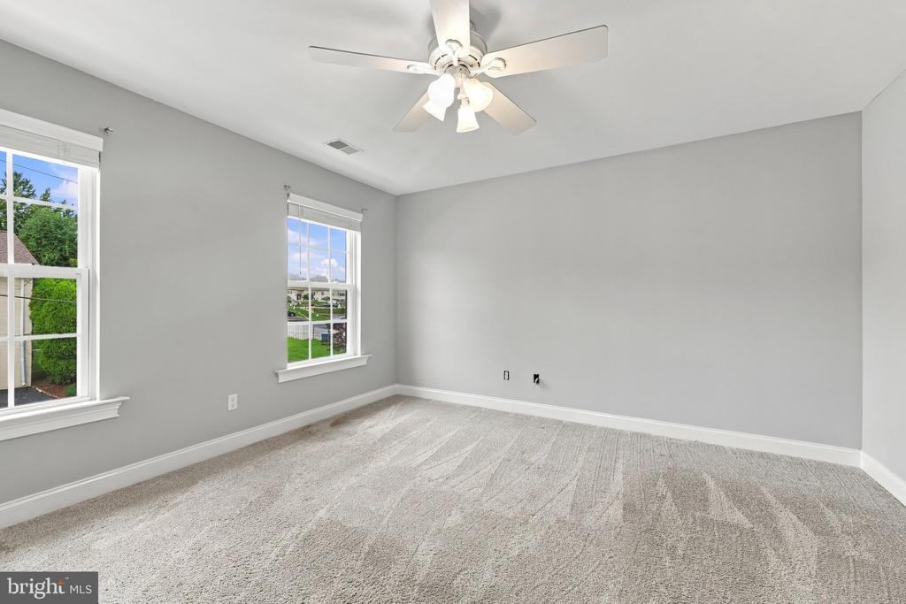 306 E MULBERRY