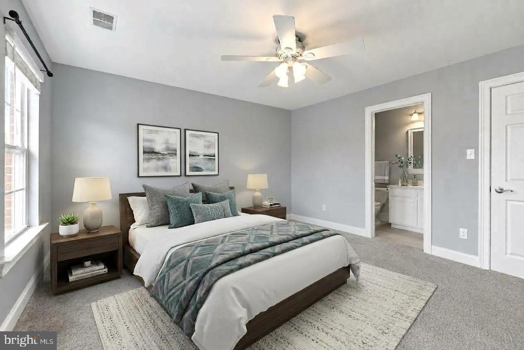 306 E MULBERRY