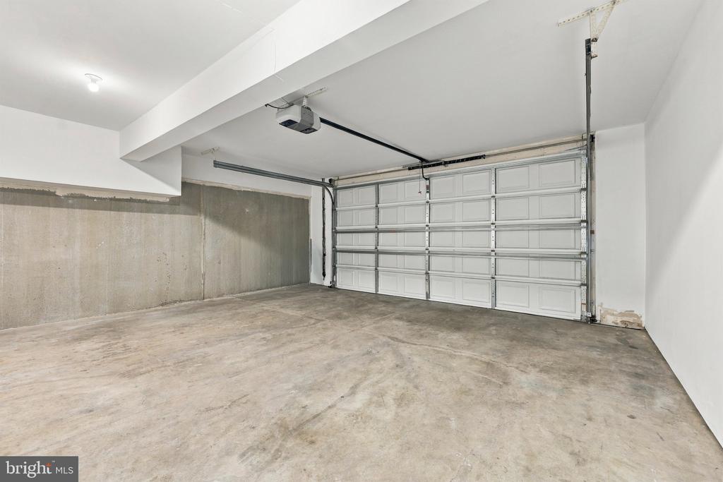 306 E MULBERRY