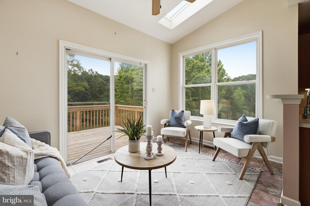 1222 INDIAN TRAIL DRIVE