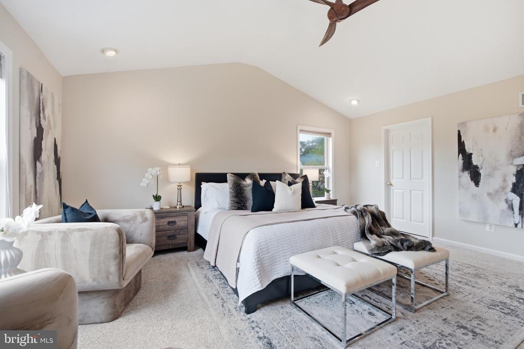1222 INDIAN TRAIL DRIVE
