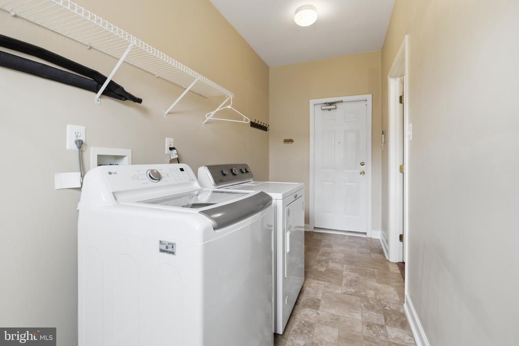 1222 INDIAN TRAIL DRIVE