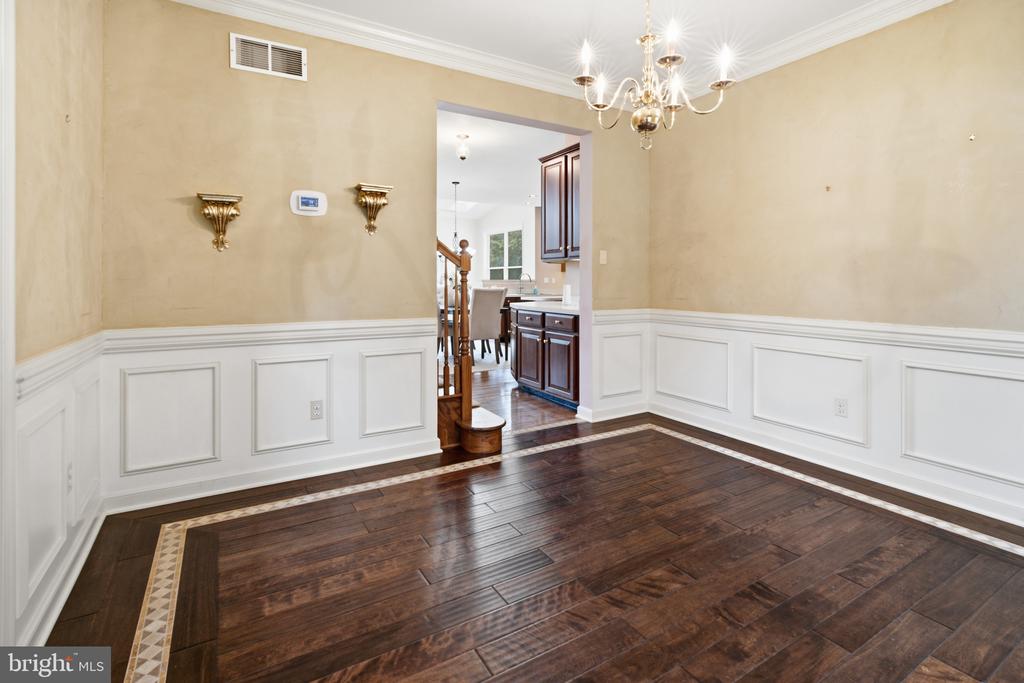1222 INDIAN TRAIL DRIVE