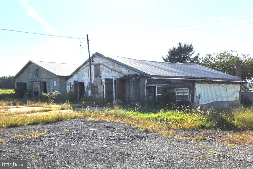 338 S JENNERSVILLE ROAD
