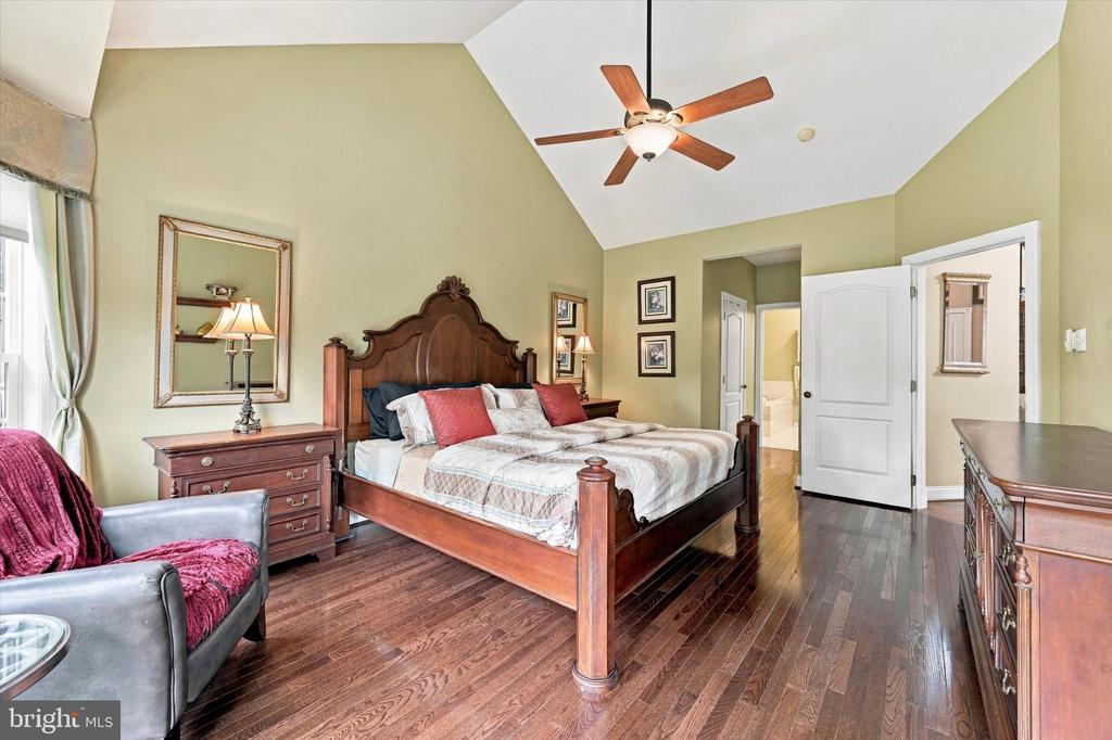 20 OAKBROOK COURT