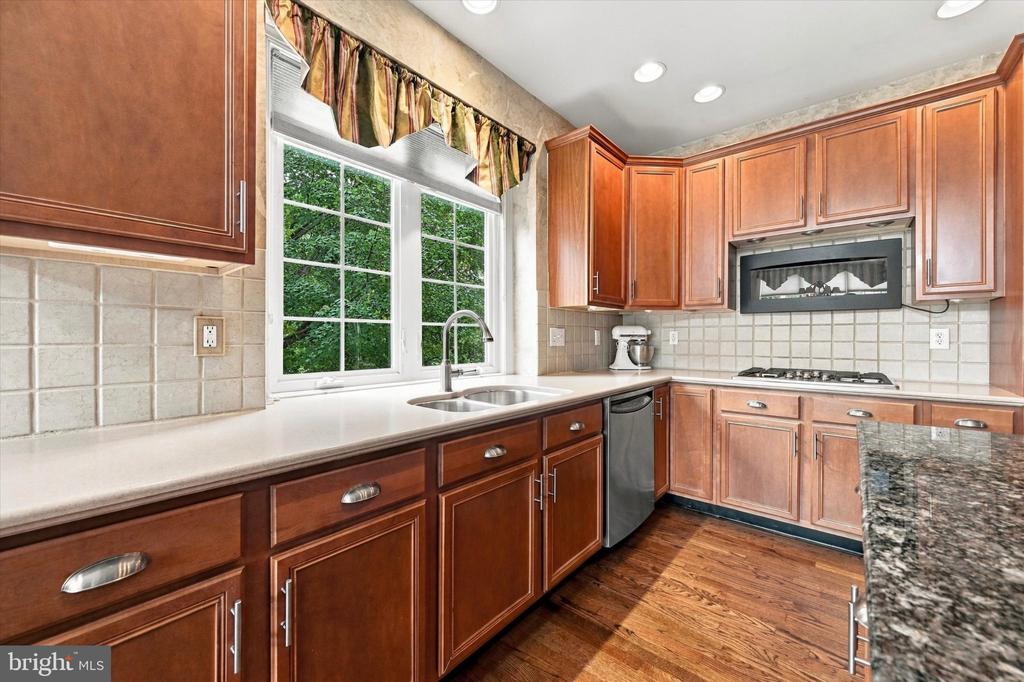 20 OAKBROOK COURT