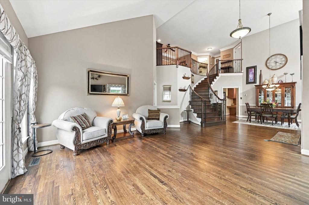 20 OAKBROOK COURT
