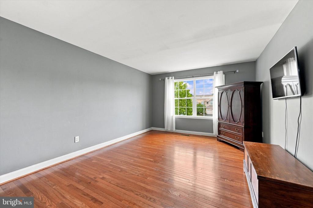 20 OAKBROOK COURT