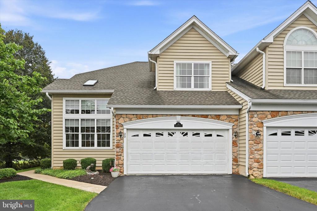 20 OAKBROOK COURT