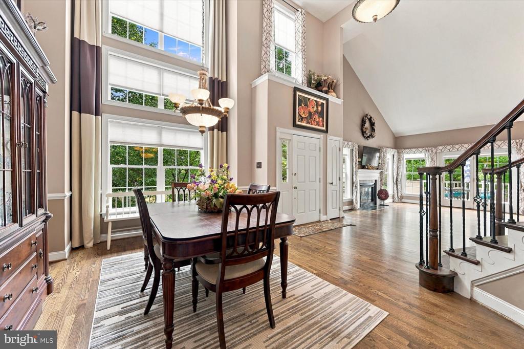 20 OAKBROOK COURT