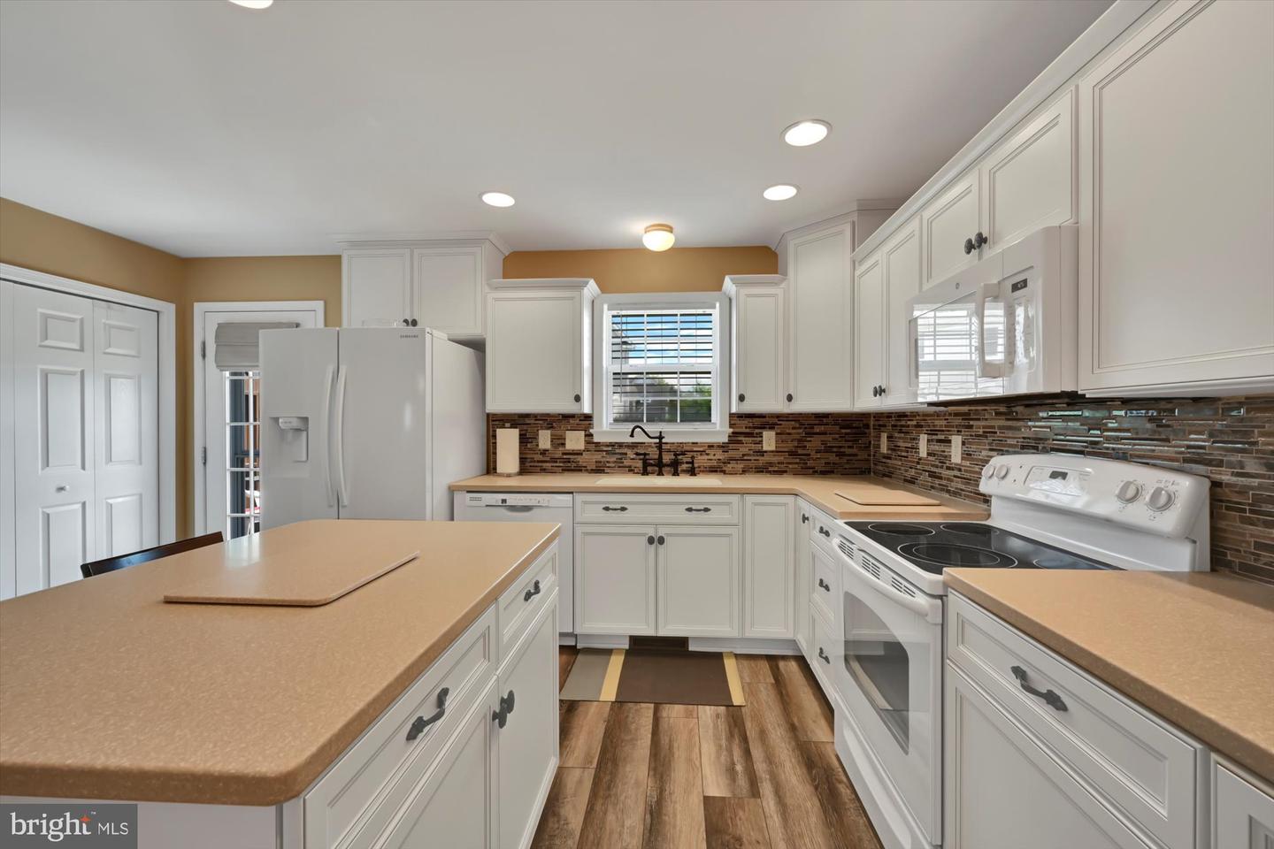 1955 Preserve Ln