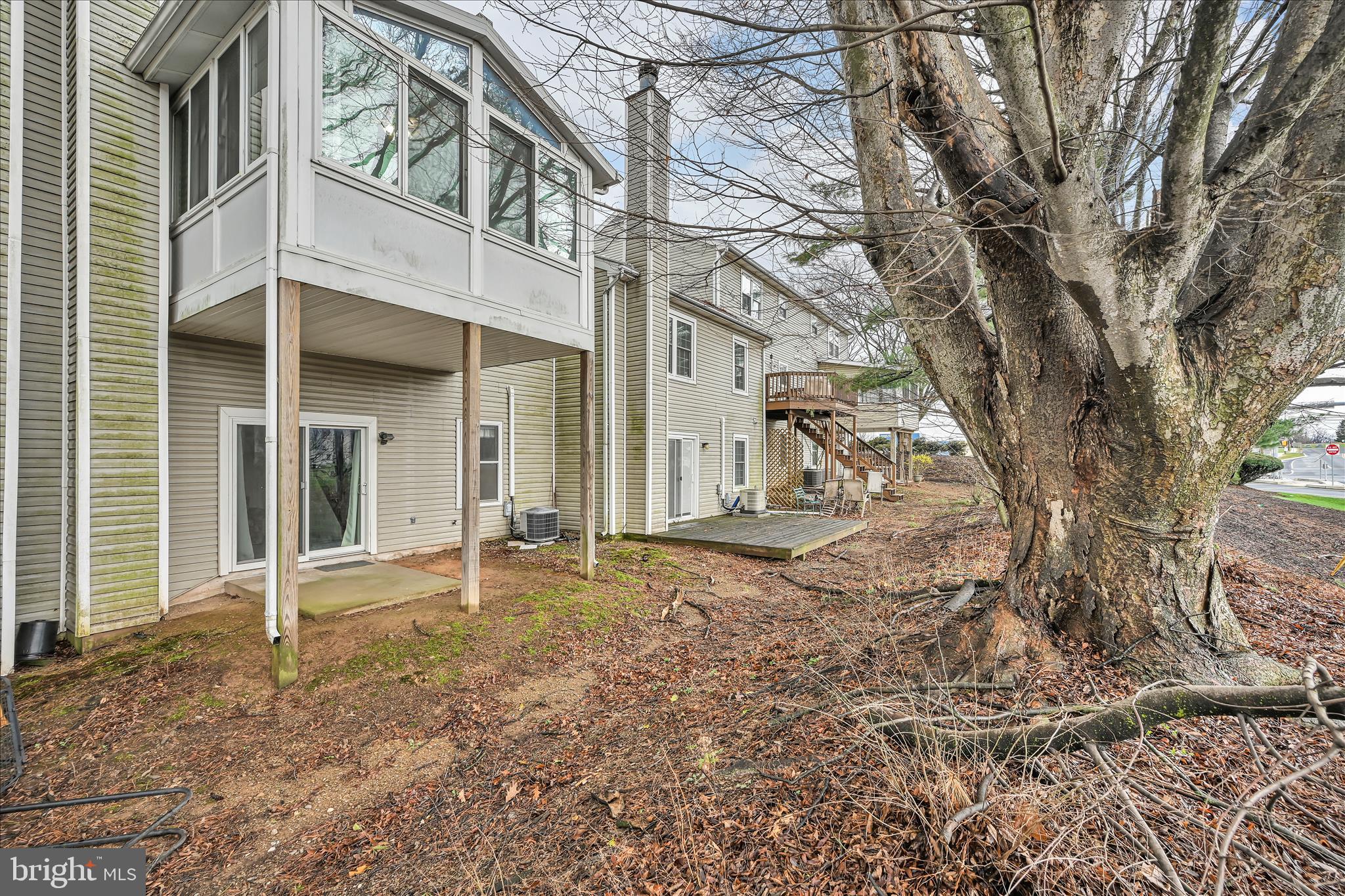 6106 SPRING KNOLL DRIVE