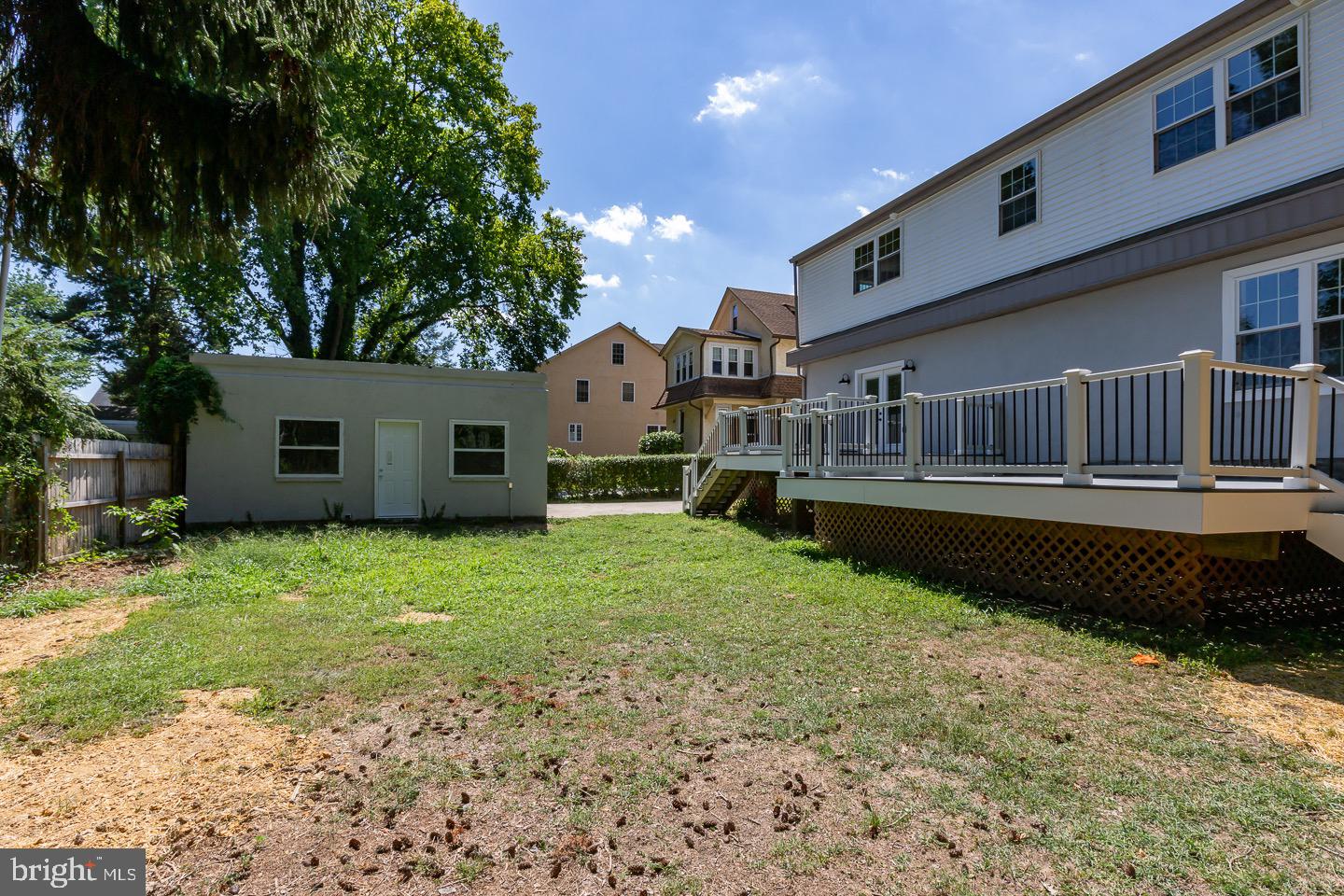 1215 Edgewood Rd