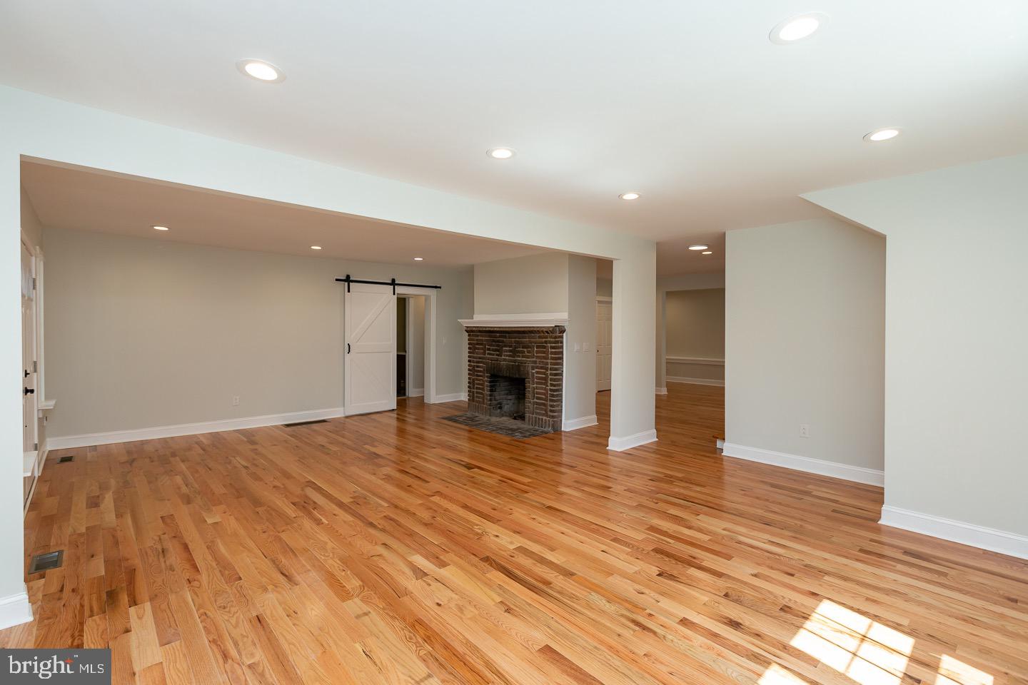 1215 Edgewood Rd
