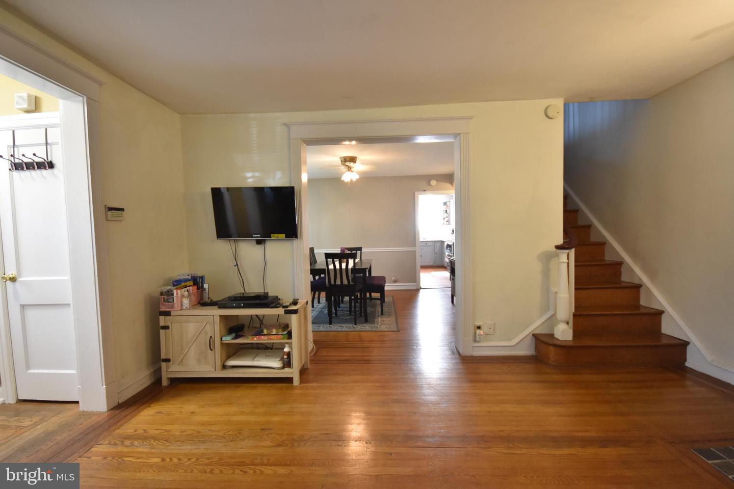 180 Windermere Ave