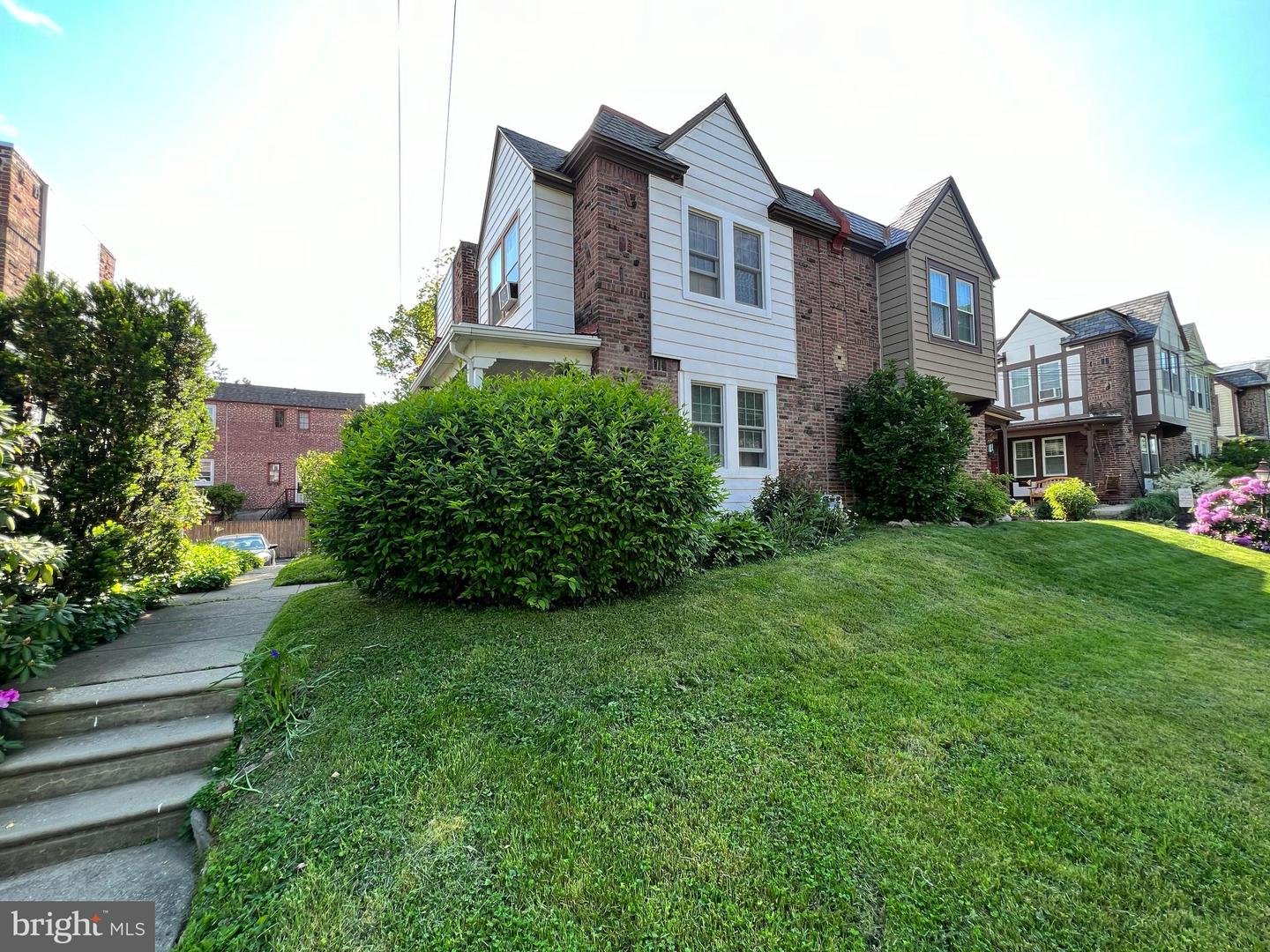 180 Windermere Ave