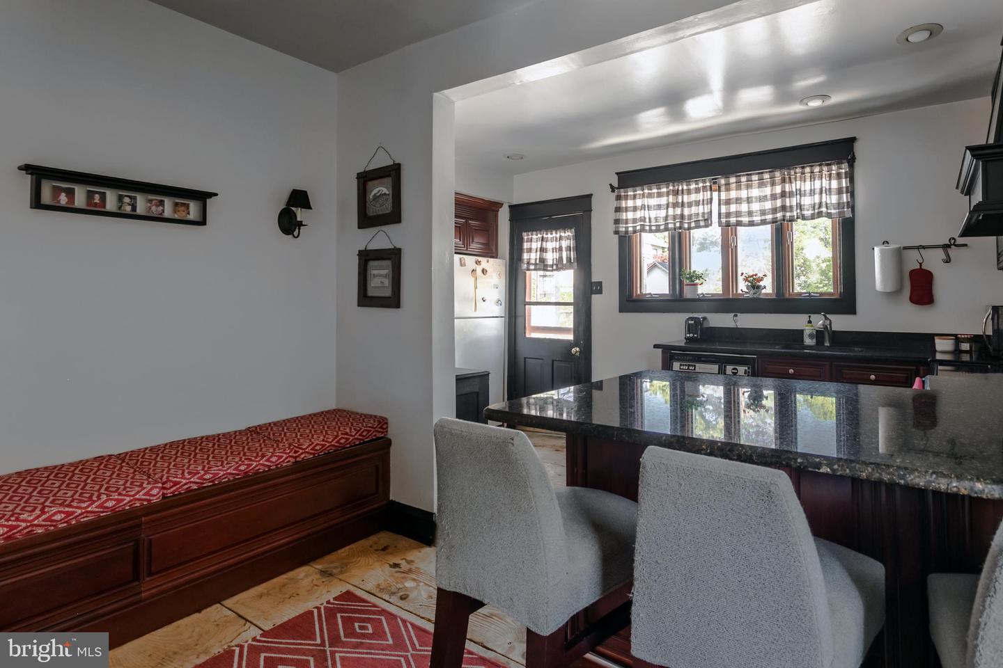 110 E Turnbull Ave