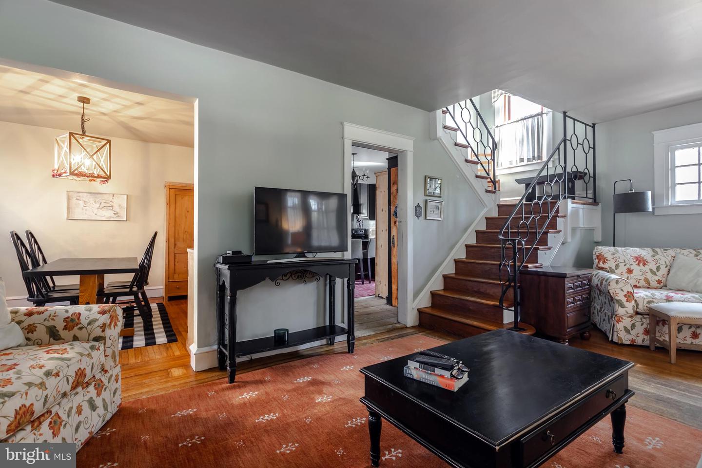 110 E Turnbull Ave