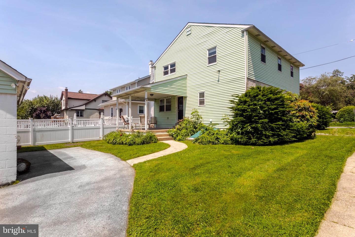 29 Strathmore Rd