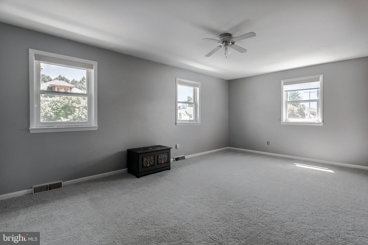 29 Strathmore Rd