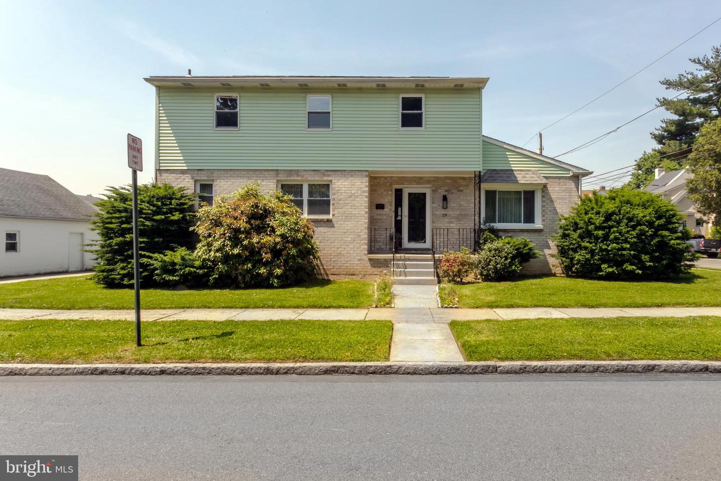 29 Strathmore Rd