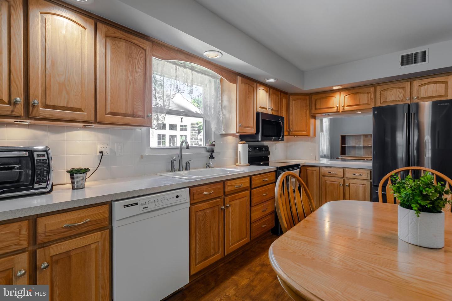 29 Strathmore Rd
