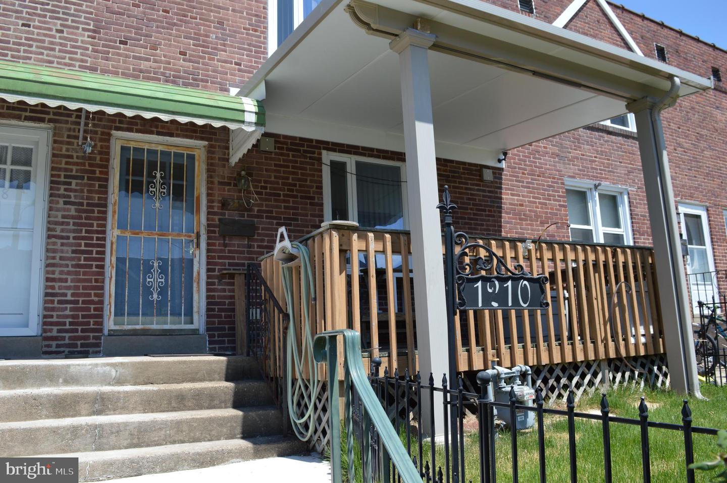 1210 Lawrence Ave