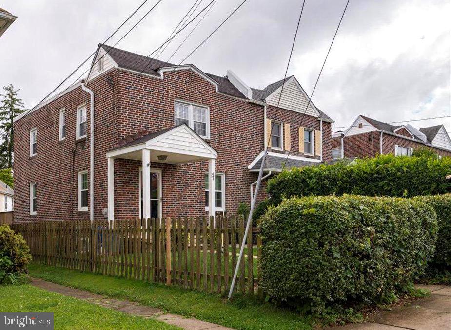 669 Georges Ln