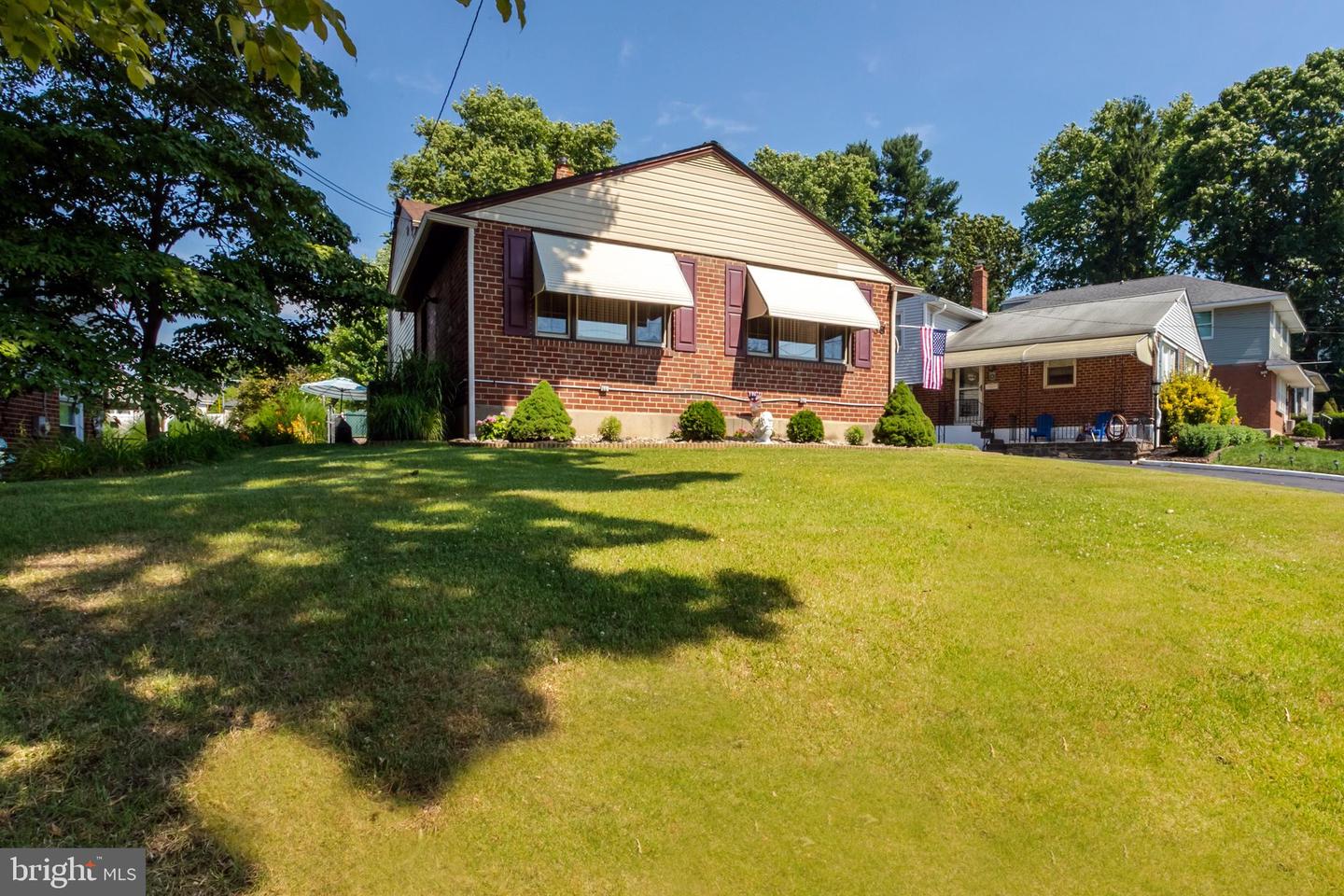 38 Claremont Blvd