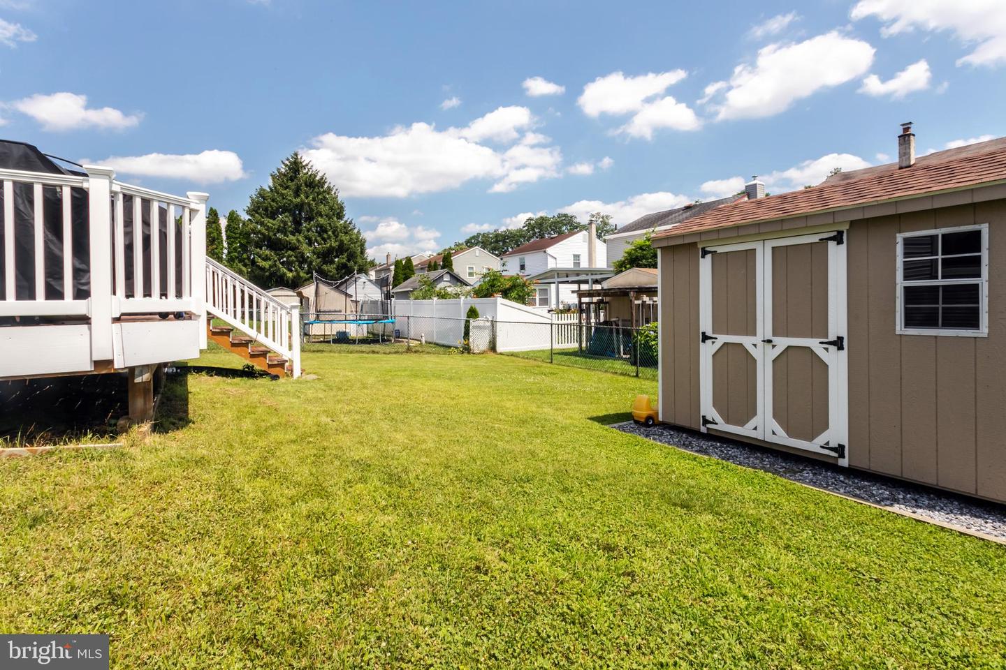 329 Greenbriar Ln