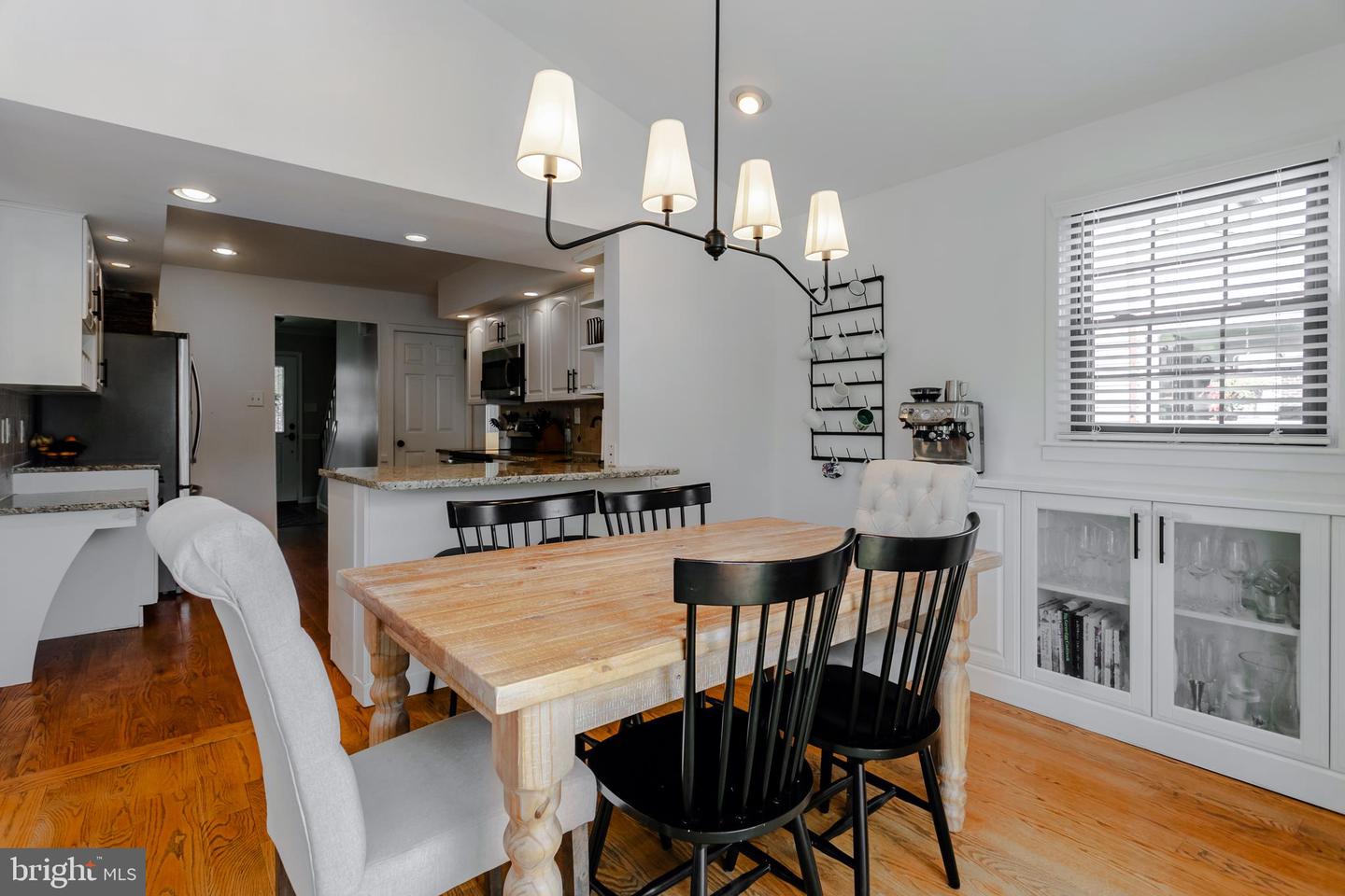 329 Greenbriar Ln