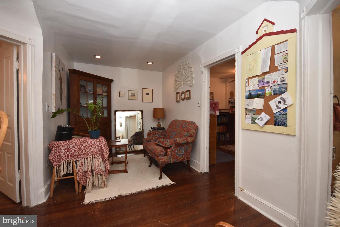 46 E Stewart Ave
