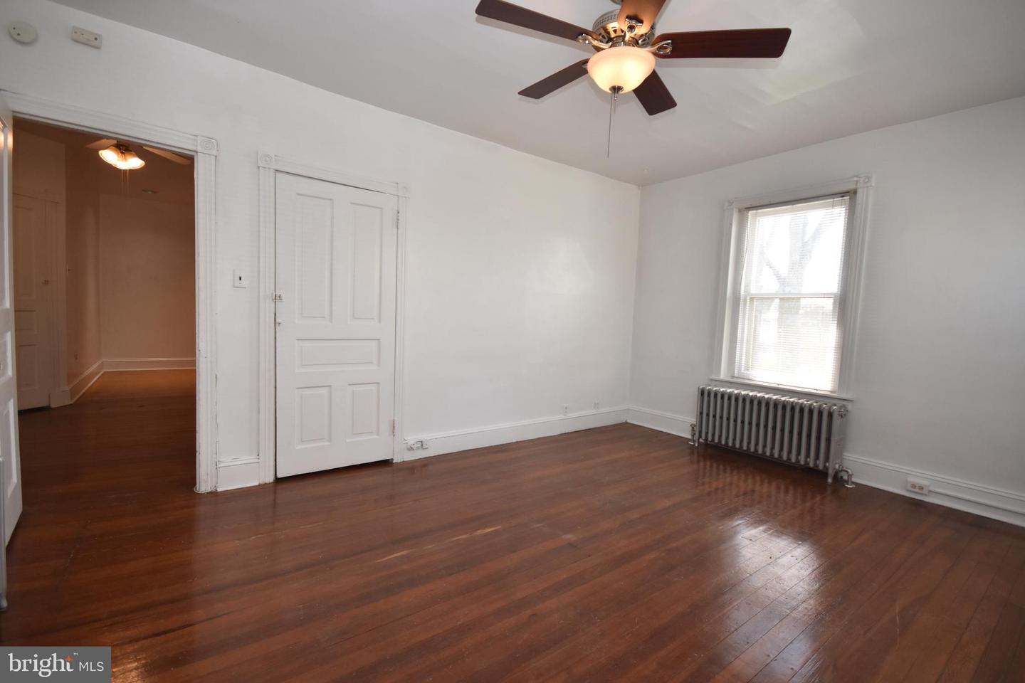 46 E Stewart Ave