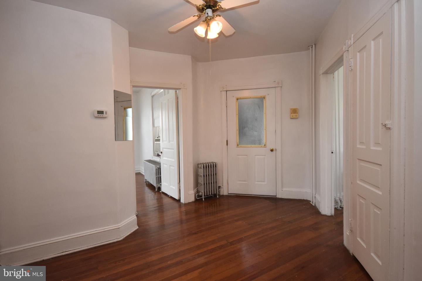 46 E Stewart Ave