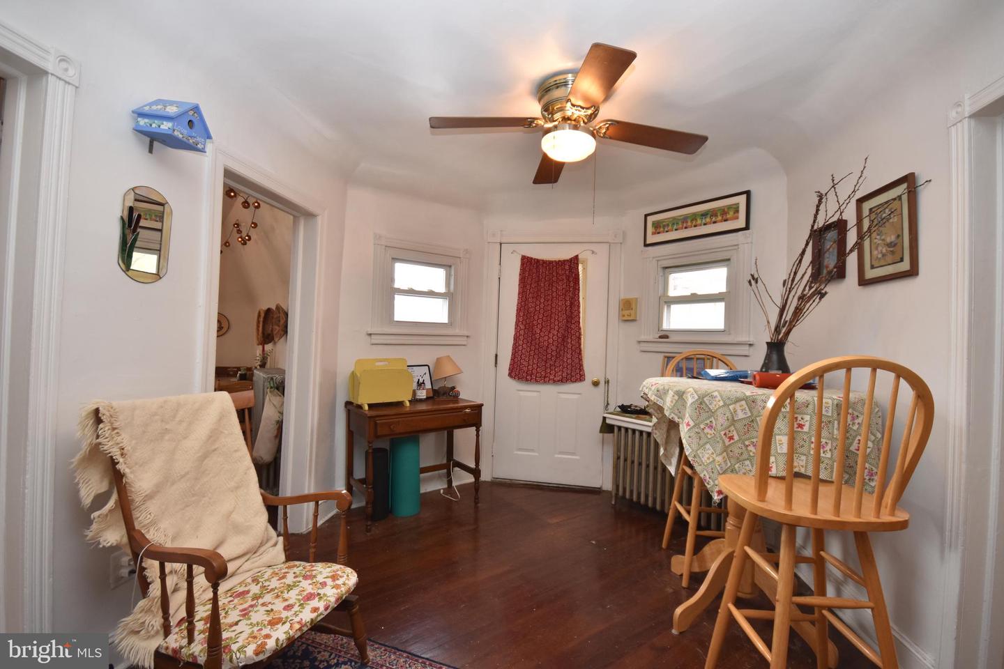 46 E Stewart Ave
