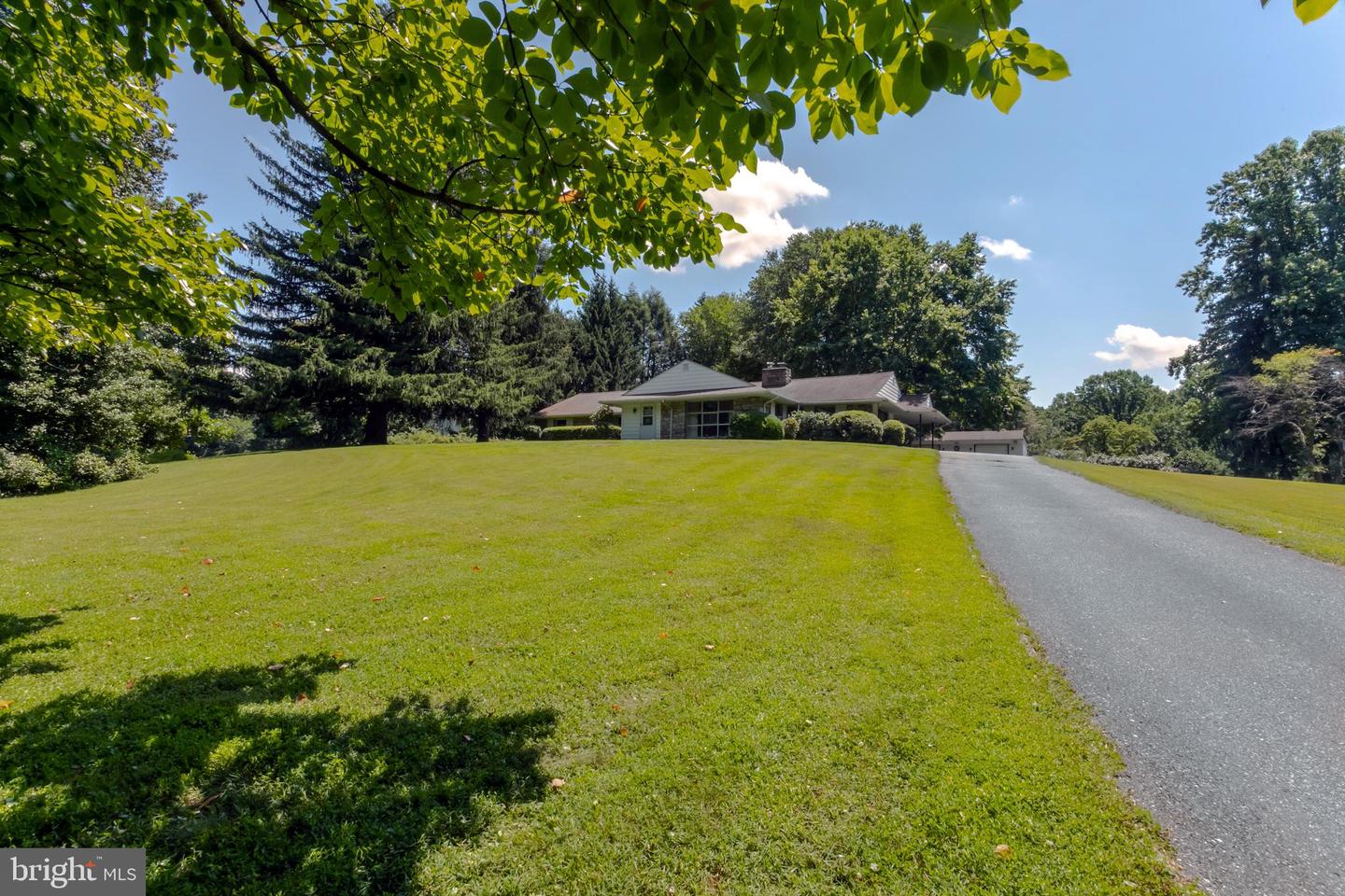 825 Crum Creek Rd